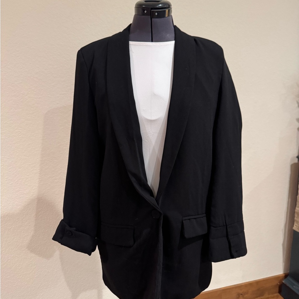 Classic Black Single-Button Blazer